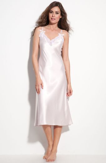 Oscar De La Renta Sleepwear Heavenly Lace Charmeuse Nightgown - Lyst
