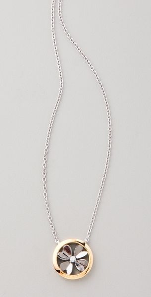 Elizabeth And James Round Clover Pendant Necklace - Lyst