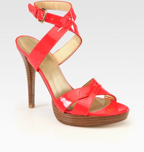 Stuart Weitzman Patent Leather Crisscross Platform Sandals in Pink (coral) - Lyst