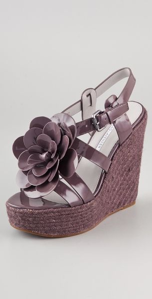 Vera Wang Penny Flower Wedge Espadrilles in Purple (prugna) - Lyst