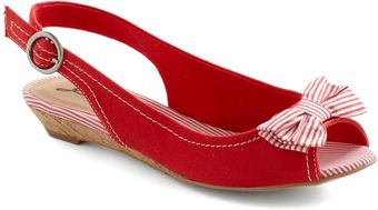 ModCloth Beach Duty Wedge - Lyst