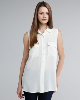  Signature Sleeveless Blouse 