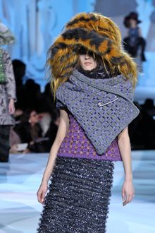 Marc Jacobs Fall 2012 Wool Stole In Gray - Lyst
