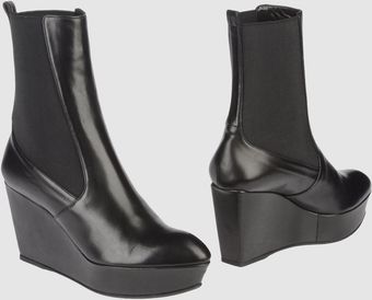  Ankle Boots 