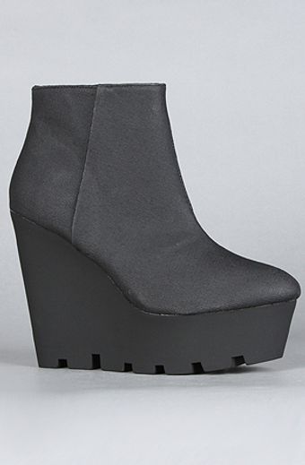 Cheap Monday The Monolit Wedge in Black Coated Canvas - Lyst