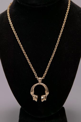  Horse Hoof Necklace - Yellow Gold 
