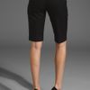 Theory Yanera Bermuda Short in Black - Lyst