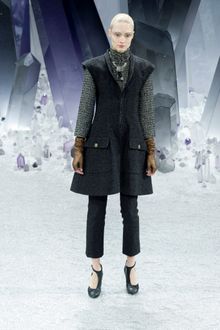Chanel Fall 2012 Straight- Leg Ankle-Length Black Wool Trousers - Lyst