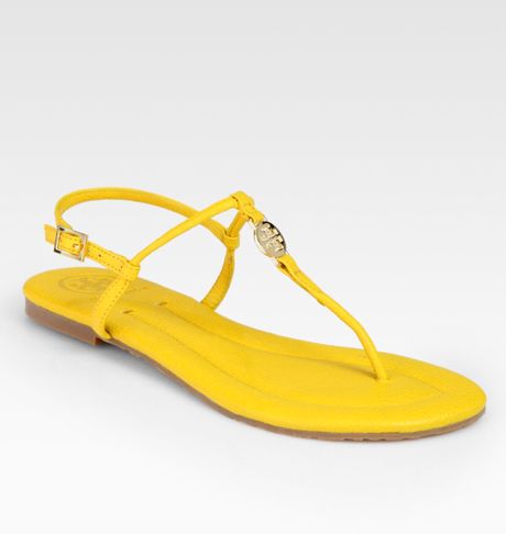 Tory Burch Emmy Leather Thong Logo Sandals in Yellow - Lyst