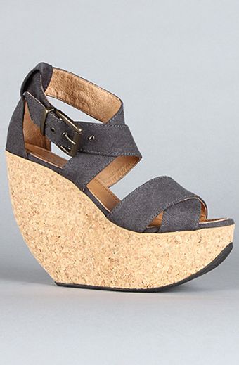  The Wati Shoe in Black Canvas and Cork 
