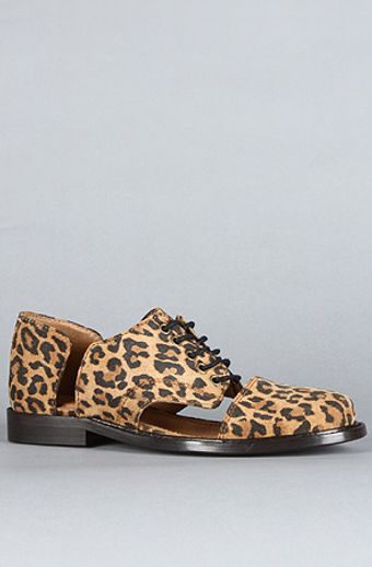  The Cut Out Flat in Leopard 
