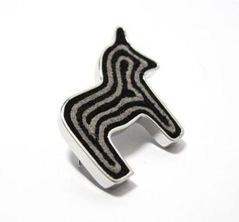 Serena Chen Dala Horse Brooch - Lyst