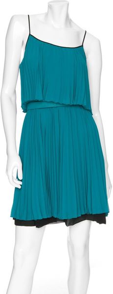 Halston Heritage Tiered Pleated Dress with Belt in Blue (teal) - Lyst