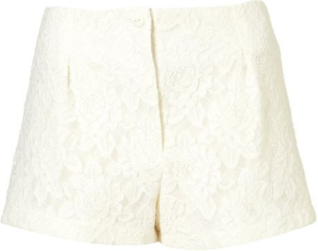 topshop-cream-lace-shorts-by-rare-product-1-3125419-585547928_large_flex.jpeg (460×365)