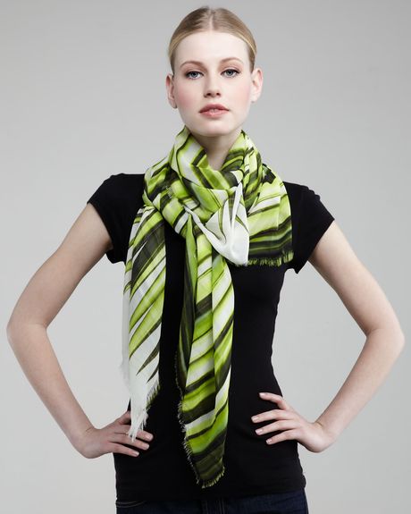 Oscar De La Renta Palmprint Scarf Chartreuse in Green (chartreuse) - Lyst