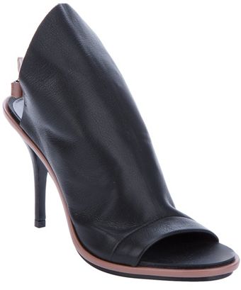  Open Toe Sandal 