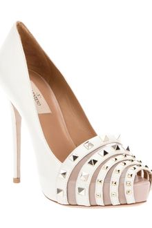 Valentino Stud Detail Pump - Lyst