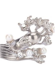 Alexander McQueen Skull and Pearl Ring - Lyst