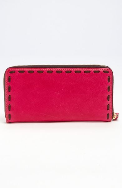 dooney pink wallet