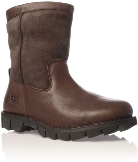 brown male uggs