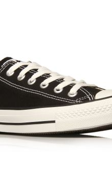Converse Chuck Taylor Ox Classic Low Top Sneaker - Lyst