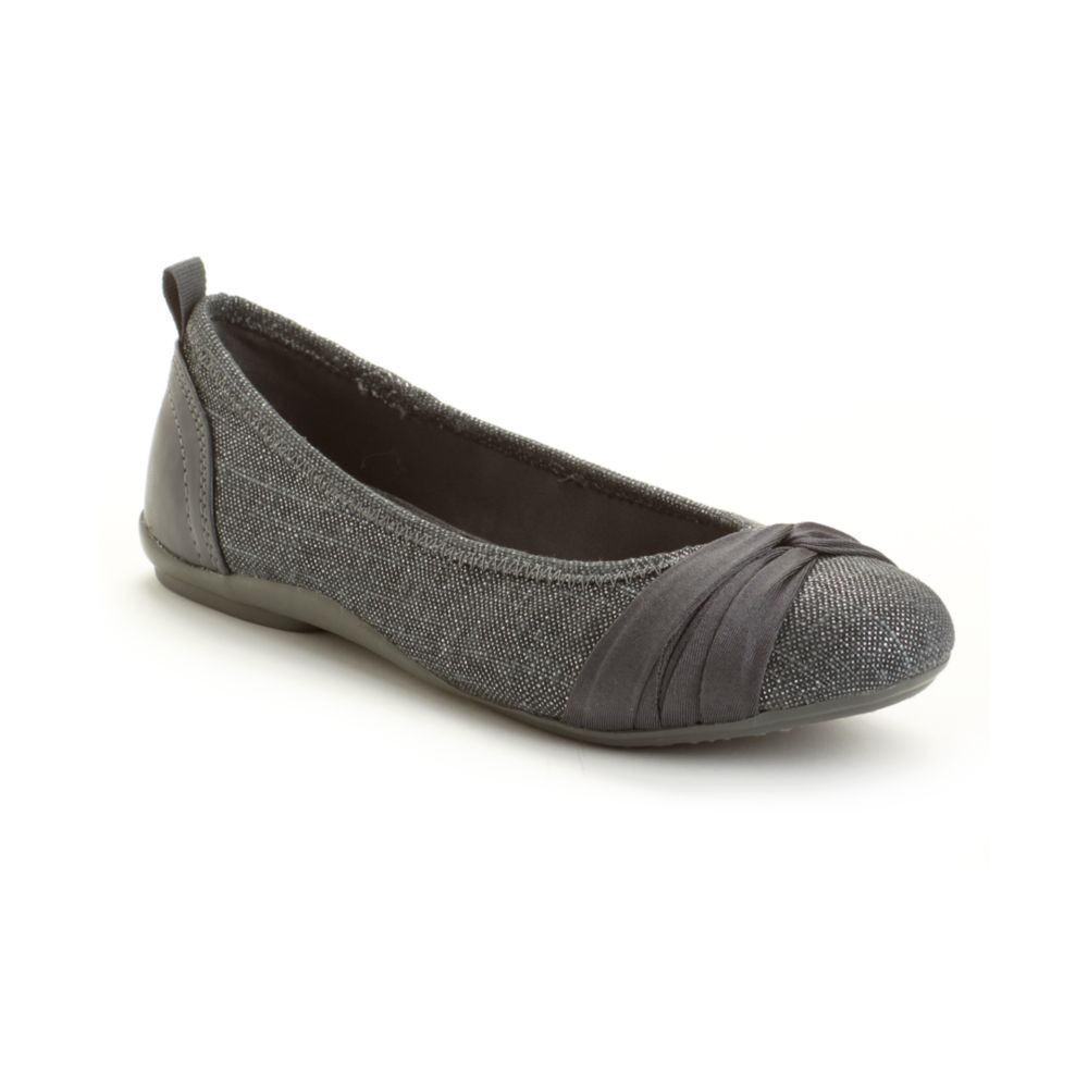 dkny flat shoes