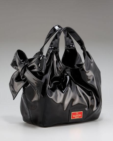 Valentino Medium Nuage in Black (pink) - Lyst
