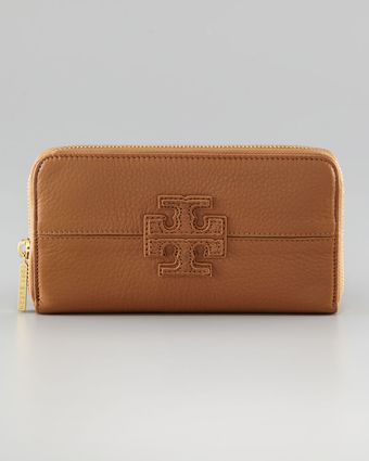  Stacked Logo Continental Wallet 