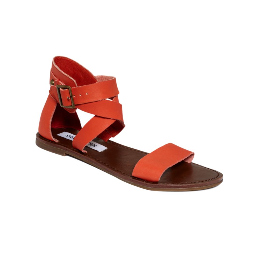 Steve Madden Bethanyy Flat Sandals in Red (coral) | Lyst