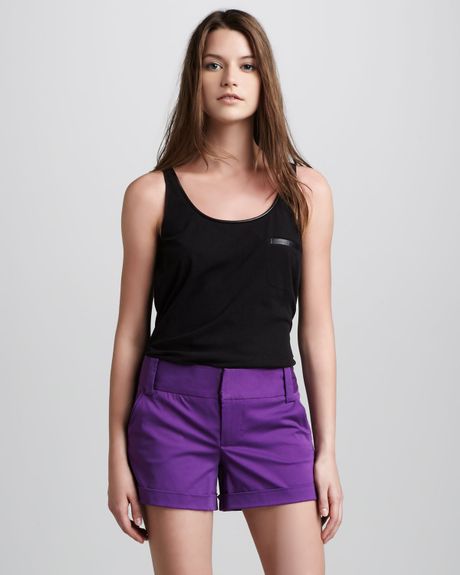 Alice + Olivia Cady Cuffed Shorts Purple in Purple - Lyst