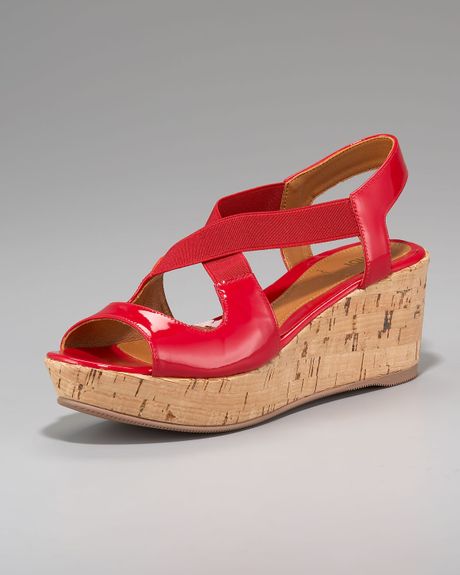 Fendi Crisscross Low-Wedge Sandal, Red in Red - Lyst