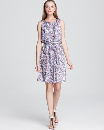  Dress Abstract Ruffle Front with Belt 