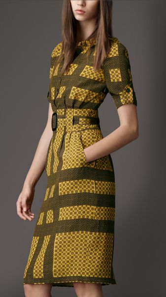 Burberry Tile Print Silk Dress in Yellow (chrome yellow) - Lyst