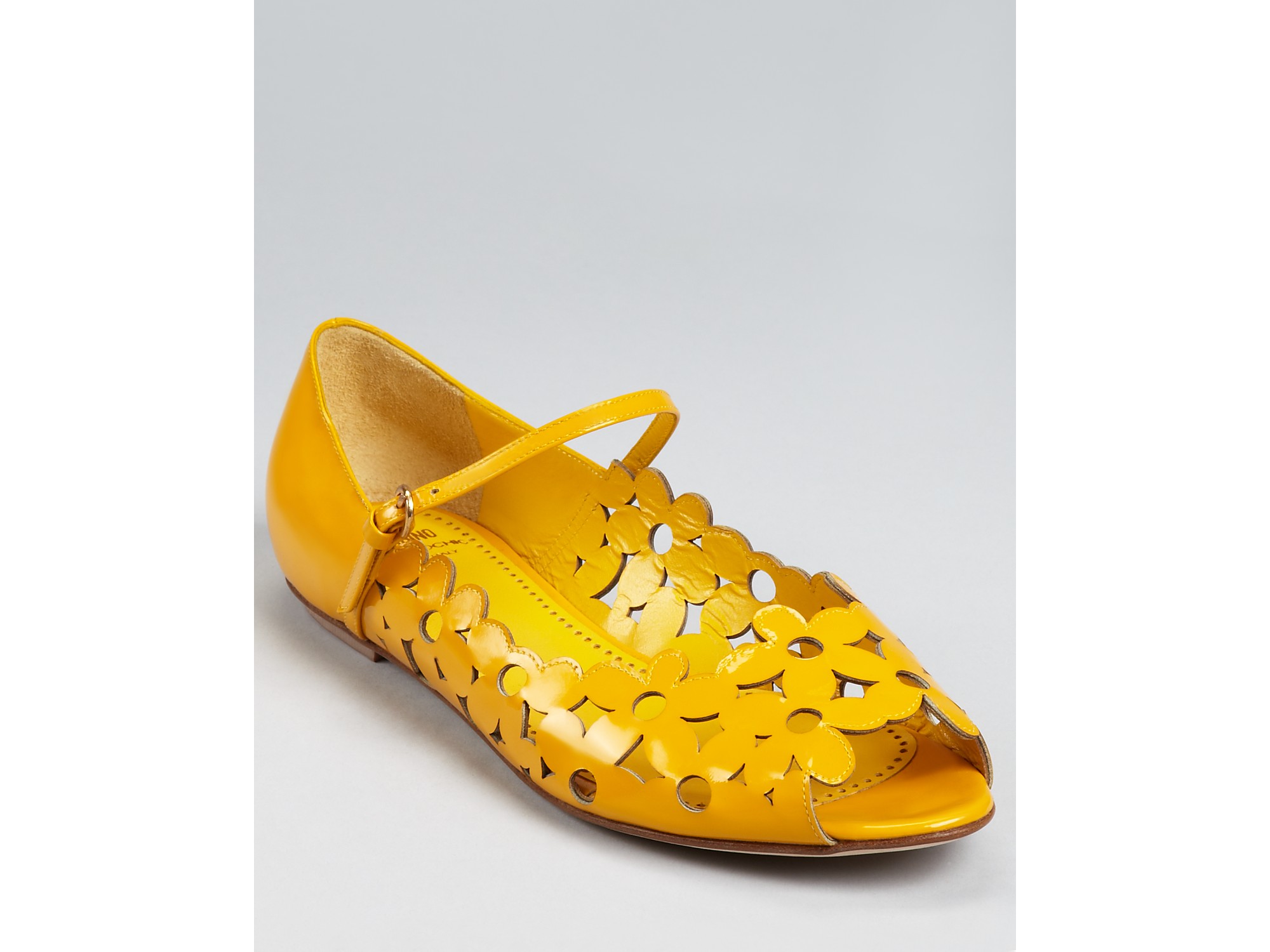 Moschino Cheap & Chic Flats Ninfea Open Toe in Yellow Lyst