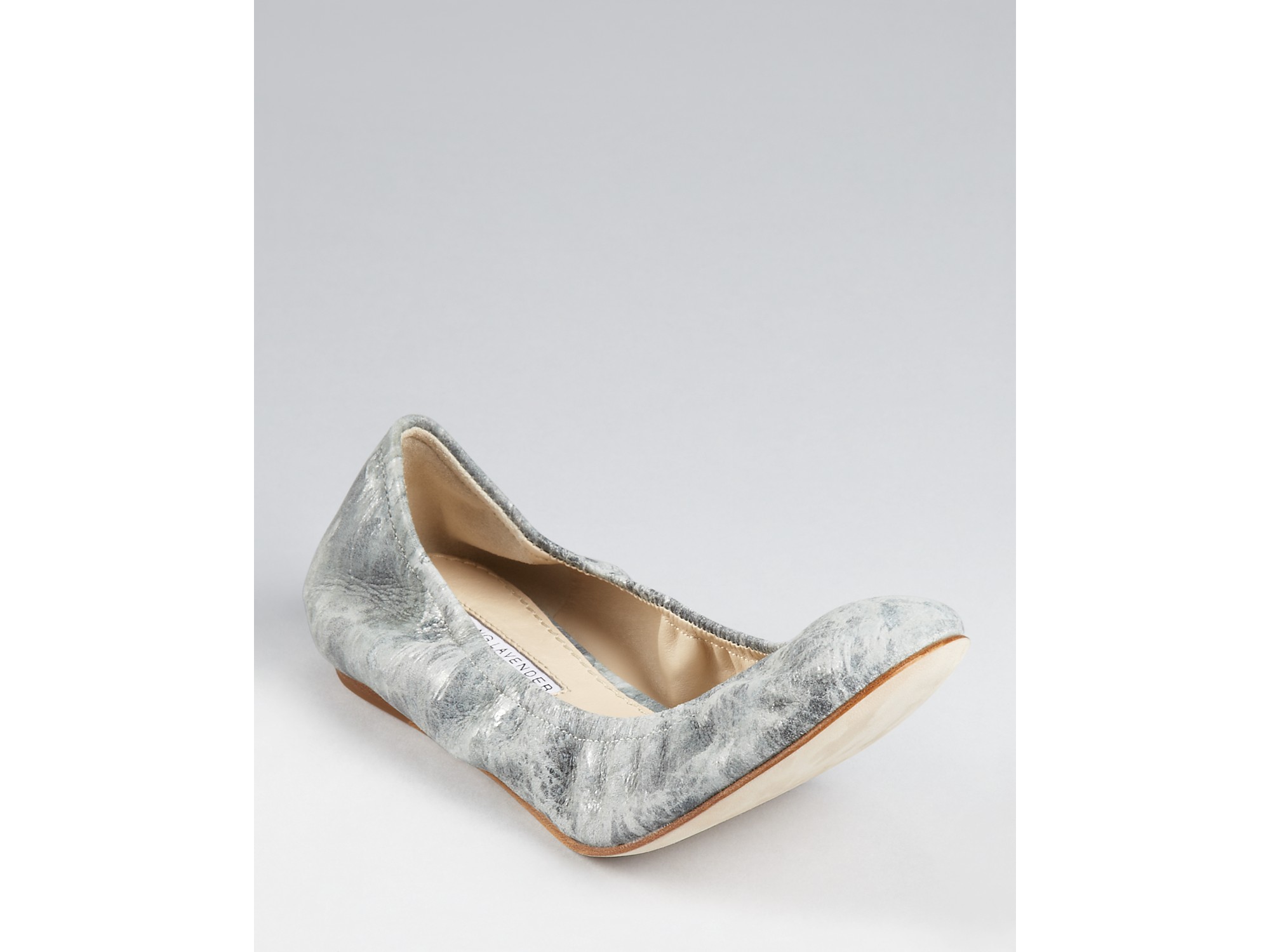 Vera Wang Lavender Flats Lillian Ballet in Silver (silver grey) Lyst