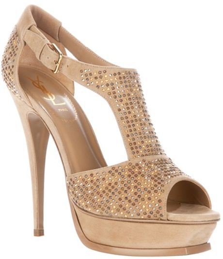 Yves Saint Laurent Studded Shoe in Beige (nude) - Lyst