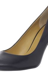 Nine West Ambitious Pump
