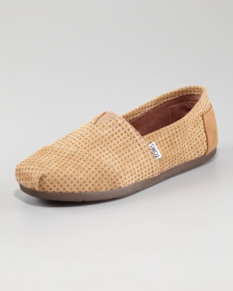 tan toms