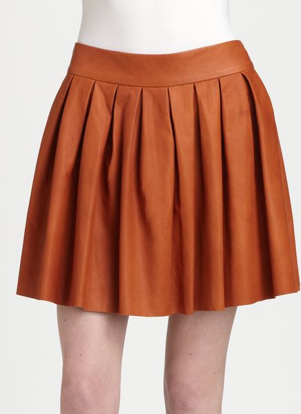 Alice + Olivia Box Pleat Leather Skirt in Orange - Lyst