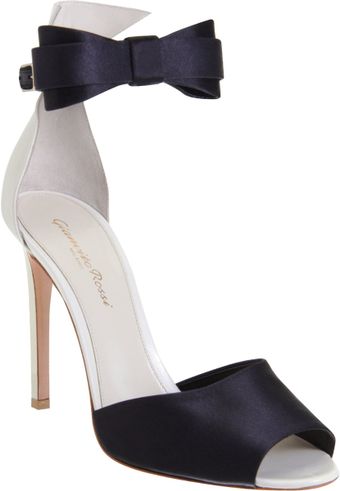 Gianvito Rossi Bow Tie Sandals - Lyst