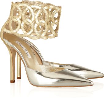 Oscar de la Renta Looped Cuff Metallic Leather Pumps - Lyst