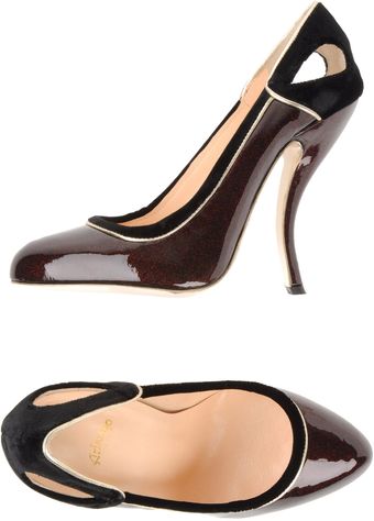 Arfango Closed Toe Slipons - Lyst