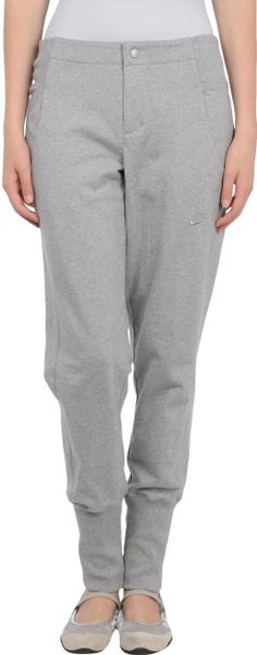 gray nike sweat pants