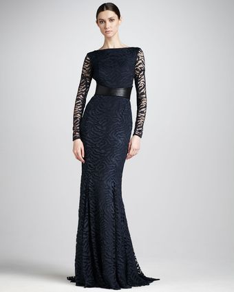 Monique Lhuillier Swirlylace Fitted Gown - Lyst