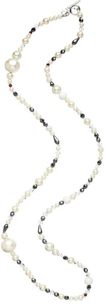 long white pearl necklace