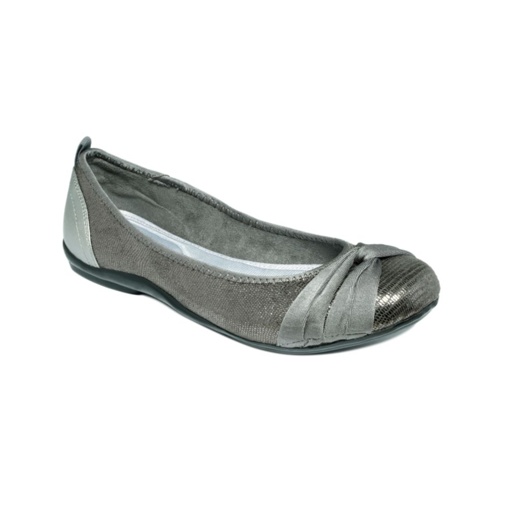 dkny flat shoes