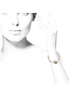 Nikki Baker Large Coin Pearl Love Knot Bracelet - Lyst
