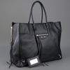 Balenciaga Zip Detail Shopper Bag in Black - Lyst