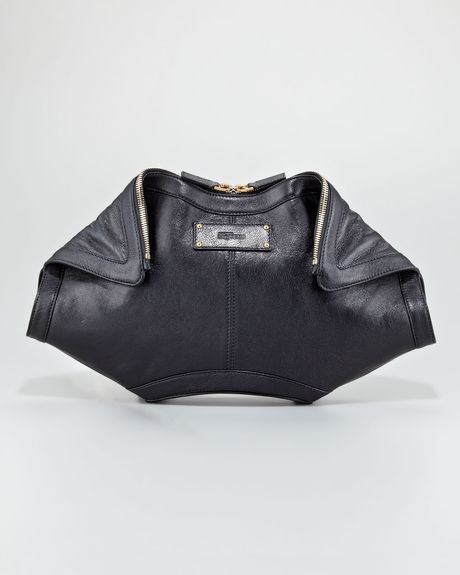 Alexander Mcqueen Demanta Calfskin Clutch in Black - Lyst
