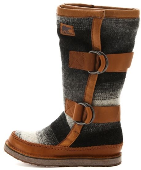 sorel chipahko blanket boots